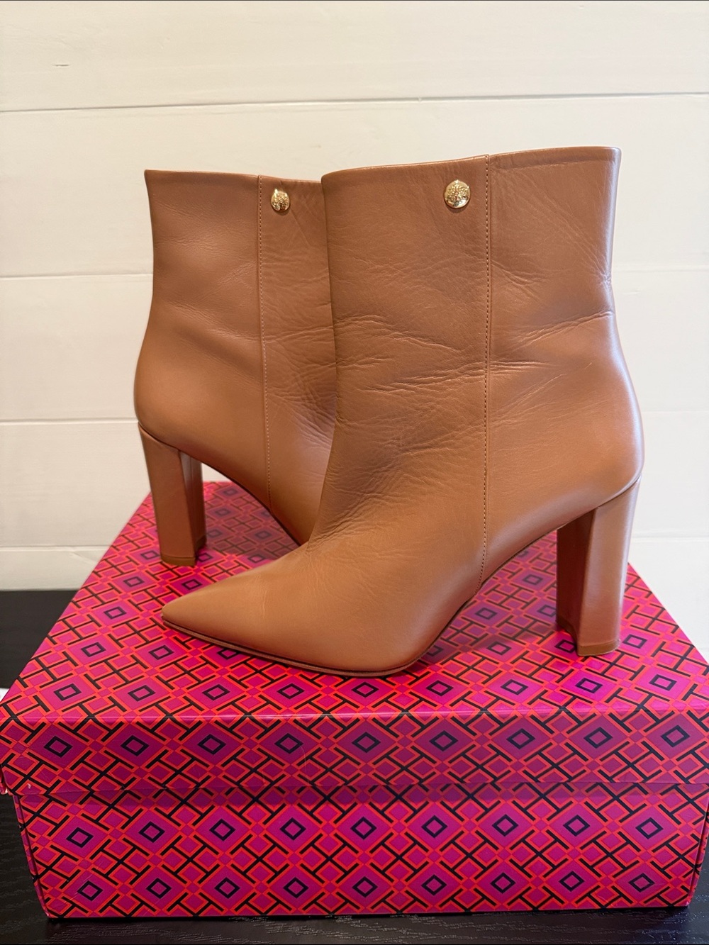 Tory Burch Gigi 70mm Stretch Ankle Boot in Fudge Size 7.5